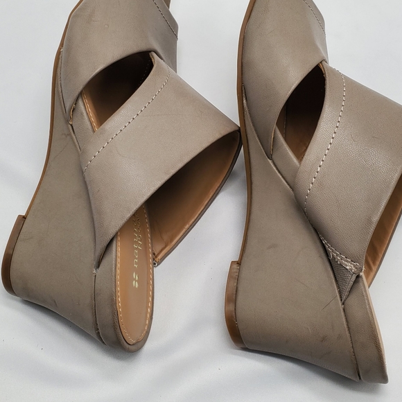 Naturalizer N5 Comfort Mule - Picture 10 of 10